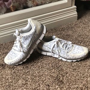 Nike Free 5.0 shoes leopard print